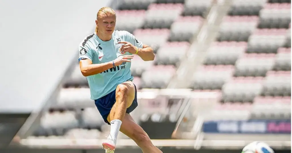 Erling Haaland puts 'all the pressure on England' as on-fire forward downplays Norway's quarter-final chances